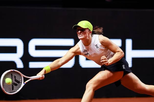 Im Bild Iga Swiatek Jelena Osstapenko LAT vs Iga Swiatek POL GER, Porsche Tennis Grand Prix GP Stuttgart 2025, WTA500, 19.04.2025 GER, Porsche Tennis Grand Prix GP Stuttgart 2025, WTA500, 19.04.2025 Stuttgart Copyright: xEibner-Pressefoto RogerxBuerkex EP