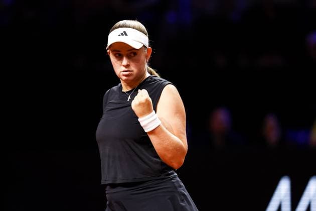 Im Bild Jelena Osstapenko LAT mit Siegesfaust Jelena Osstapenko LAT vs Iga Swiatek POL GER, Porsche Tennis Grand Prix GP Stuttgart 2025, WTA500, 19.04.2025 GER, Porsche Tennis Grand Prix GP Stuttgart 2025, WTA500, 19.04.2025 Stuttgart Copyright: xEibner-Pressefoto RogerxBuerkex EP