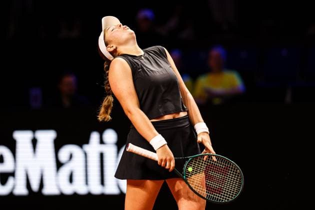 Im Bild Jelena Osstapenko LAT Jelena Osstapenko LAT vs Iga Swiatek POL GER, Porsche Tennis Grand Prix GP Stuttgart 2025, WTA500, 19.04.2025 GER, Porsche Tennis Grand Prix GP Stuttgart 2025, WTA500, 19.04.2025 Stuttgart Copyright: xEibner-Pressefoto RogerxBuerkex EP