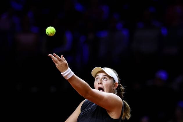 Sport Bilder des Tages Im Bild Jelena Osstapenko LAT Jelena Osstapenko LAT vs Iga Swiatek POL GER, Porsche Tennis Grand Prix GP Stuttgart 2025, WTA500, 19.04.2025 GER, Porsche Tennis Grand Prix GP Stuttgart 2025, WTA500, 19.04.2025 Stuttgart Copyright: xEibner-Pressefoto RogerxBuerkex EP