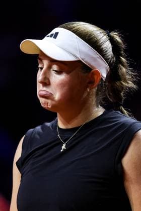 Im Bild Jelena Osstapenko LAT Jelena Osstapenko LAT vs Iga Swiatek POL GER, Porsche Tennis Grand Prix GP Stuttgart 2025, WTA500, 19.04.2025 GER, Porsche Tennis Grand Prix GP Stuttgart 2025, WTA500, 19.04.2025 Stuttgart Copyright: xEibner-Pressefoto RogerxBuerkex EP
