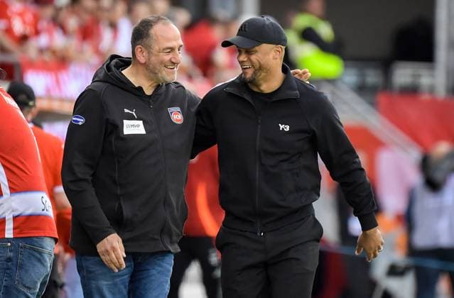 19.04.2025, xemx, Fussball 1.Bundesliga, 1.FC Heidenheim - FC Bayern Muenchen v.l. Cheftrainer Frank Schmidt (1. FC Heidenheim), Cheftrainer Vincent Kompany (FC Bayern Muenchen) (DFL DFB REGULATIONS PROHIBIT ANY USE OF PHOTOGRAPHS as IMAGE SEQUENCES and or QUASI-VIDEO) Heidenheim
