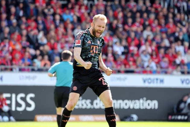 19.04.25 1. FC Heidenheim - FC Bayern München Deutschland, Heidenheim, 19.04.2025, Fussball, Bundesliga, 1. FC Heidenheim - FC Bayern München: Konrad Laimer (FC Bayern München); Jubel Tor 0:2 Laimer.
