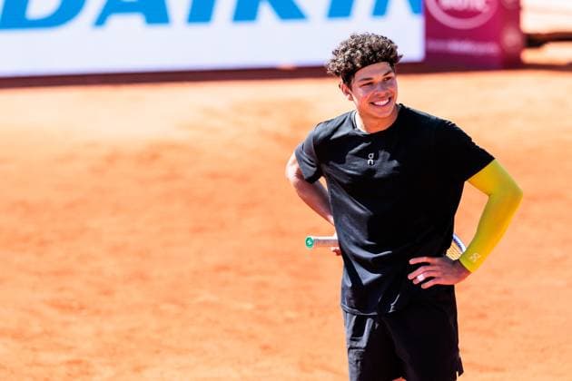 Sport Bilder des Tages BMW Open München ATP, Tennis Herren 500; 19.04.2025 Ben Shelton (USA) lächelt, lächelnd im Match gegen Francisco Cerundolo (Argentinien) Halbfinale BMW Open by Bitpanda München ATP 500: Tag 8, München, MTTC Iphitos am 19.04.2025 Copyright: xBEAUTIFULxSPORTS Wunderlx