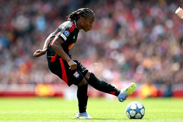 UEFA CL Women - Arsenal v Lyon 19 April 2025 London - UEFA Women™s Champions League semi final 1st leg - Arsenal v Olympique Lyonnais - Melchie Dumornay of Lyon shoots - (Photo by Mark Leech). London UK Copyright: xMarkxLeechxOffside