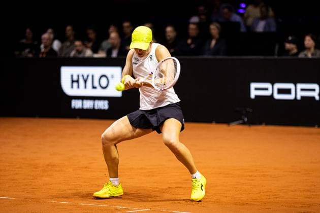 Im Bild Iga Swiatek Jelena Ostapenko LAT vs Iga Swiatek POL GER, Porsche Tennis Grand Prix GP Stuttgart 2025, WTA500, 19.04.2025 GER, Porsche Tennis Grand Prix GP Stuttgart 2025, WTA500, 19.04.2025 Stuttgart Copyright: xEibner-Pressefoto RogerxBuerkex EP
