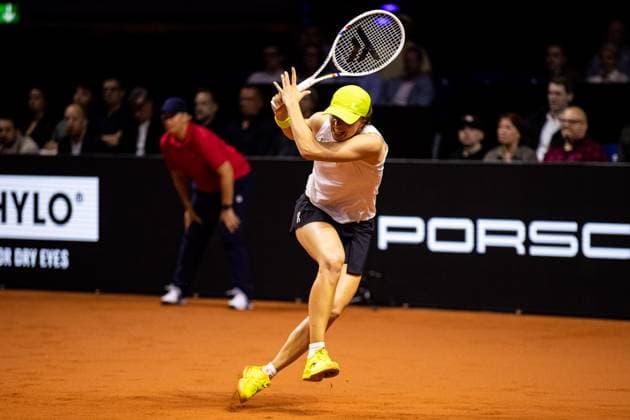 Im Bild Iga Swiatek Jelena Ostapenko LAT vs Iga Swiatek POL GER, Porsche Tennis Grand Prix GP Stuttgart 2025, WTA500, 19.04.2025 GER, Porsche Tennis Grand Prix GP Stuttgart 2025, WTA500, 19.04.2025 Stuttgart Copyright: xEibner-Pressefoto RogerxBuerkex EP