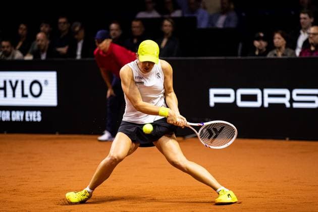Im Bild Iga Swiatek Jelena Ostapenko LAT vs Iga Swiatek POL GER, Porsche Tennis Grand Prix GP Stuttgart 2025, WTA500, 19.04.2025 GER, Porsche Tennis Grand Prix GP Stuttgart 2025, WTA500, 19.04.2025 Stuttgart Copyright: xEibner-Pressefoto RogerxBuerkex EP