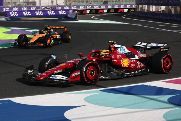 F1 Saudi Arabian Grand Prix 2025 Practice 3 Lewis Hamilton of Ferrari and Lando Norris of McLaren during third practice ahead of the Formula 1 Saudi Arabian Grand Prix at Jeddah Corniche Circuit in Jeddah, Saudi Arabia on April 19, 2025. Jeddah Saudi Arabia  Copyright: xJakubxPorzyckix originalFilename:porzycki-f1saudia250419_npDsV.jpg