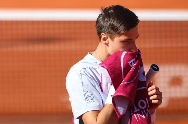 Fabian Marozsan (HUN) ist unzufrieden, im Halbfinale gegen Zverev Tennis BMW Open by Bitpanda ATP, Tennis Herren 500 München 19.04.2025 FOTO: Mladen Lackovic LakoPress