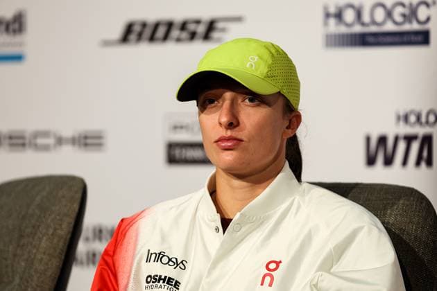 Im Bild Iga Swiatek beim Interview nach dem Spiel Jelena Ostapenko LAT vs Iga Swiatek POL GER, Porsche Tennis Grand Prix GP Stuttgart 2025, WTA500, 19.04.2025 GER, Porsche Tennis Grand Prix GP Stuttgart 2025, WTA500, 19.04.2025 Stuttgart Copyright: xEibner-Pressefoto RogerxBuerkex EP