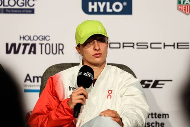 Im Bild Iga Swiatek beim Interview nach dem Spiel Jelena Ostapenko LAT vs Iga Swiatek POL GER, Porsche Tennis Grand Prix GP Stuttgart 2025, WTA500, 19.04.2025 GER, Porsche Tennis Grand Prix GP Stuttgart 2025, WTA500, 19.04.2025 Stuttgart Copyright: xEibner-Pressefoto RogerxBuerkex EP