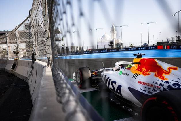 F1 - SAUDI ARABIAN GRAND PRIX 2025 06 HADJAR Isack (fra), Visa Cash App RB F1 Team VCARB02, action during the Formula 1 STC Saudi Arabian Grand Prix 2025, 5th round of the 2025 FIA Formula One World Championship, WM, Weltmeisterschaft from April 18 to 20, 2025 on the Jeddah Corniche Circuit, in Jeddah, Saudi Arabia - JeddahSaudi Arabia  Copyright: xANTONINxVINCENTx