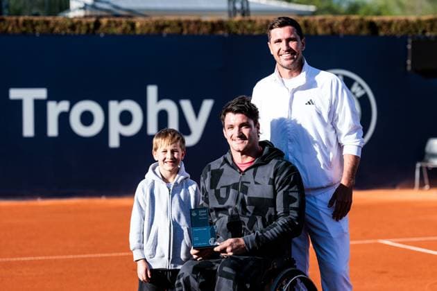 BMW Open München ATP, Tennis Herren 500; 19.04.2025 Siegerehrung der Allianz Para Trophy Der Zweitplatzierte im Einzel Gustavo Fernandez (Argentinien) BMW Open by Bitpanda München ATP 500: Tag 8, München, MTTC Iphitos am 19.04.2025 Copyright: xBEAUTIFULxSPORTS Wunderlx