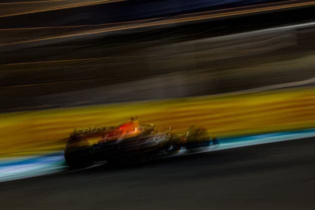 F1 - SAUDI ARABIAN GRAND PRIX 2025 01 VERSTAPPEN Max (nld), Red Bull Racing RB21, action during the Formula 1 STC Saudi Arabian Grand Prix 2025, 5th round of the 2025 FIA Formula One World Championship, WM, Weltmeisterschaft from April 18 to 20, 2025 on the Jeddah Corniche Circuit, in Jeddah, Saudi Arabia - JeddahSaudi Arabia  Copyright: xFLORENTxGOODENx