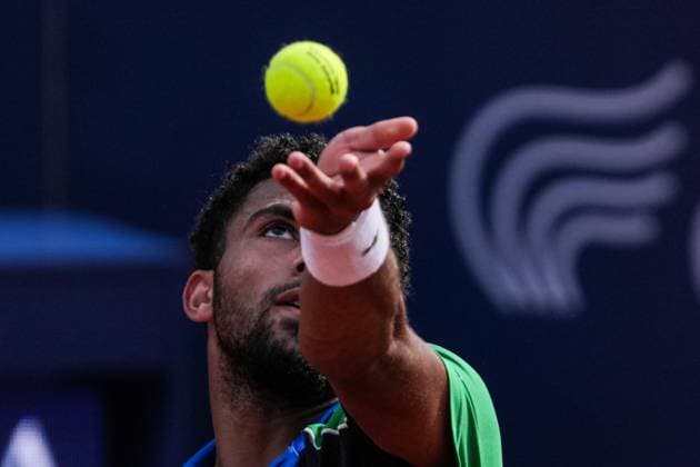 April 19, 2025, Barcelona, Barcelona, Spain: Arthur Fils of France during the semifinals between Carlos Alcaraz of Spain on Barcelona Open Banc Sabadell Trofeo Conde de Godo on April 19, 2025 in Barcelona, Spain. Barcelona Spain - ZUMAs316 20250419_znp_s316_048 Copyright: xMartixSeguraxRamonedax