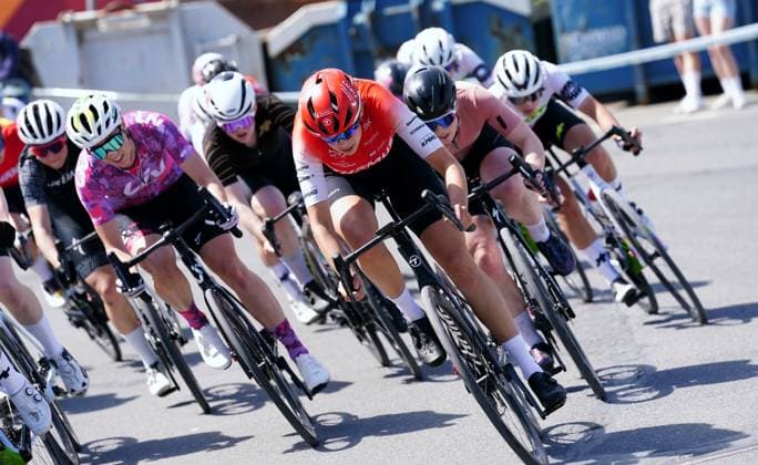 19.04.2025 44.GP Osterhas 2025. Frauen.Alessandra Keller Team Thoemus Maxon (SUI) in Rot