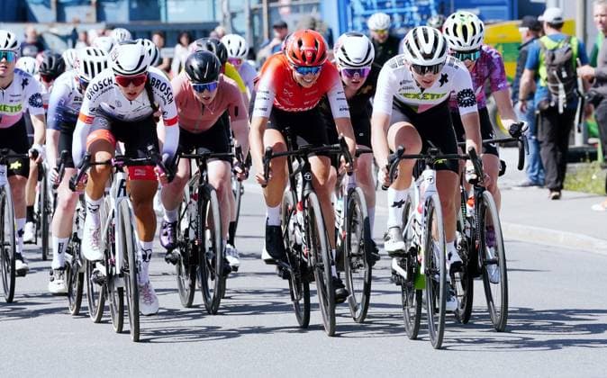 19.04.2025 44.GP Osterhas 2025. Frauen. 119 Pia Kummer (GER) Siegerin Aline Seitz (SU) Alessandra Keller Team Thoemus Maxon (SUI) in Rot.