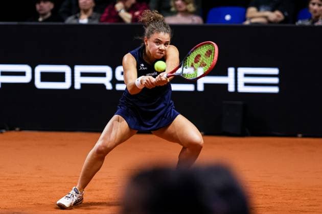 Im Bild Jasmine Paolini Coco Gauff USA vs Jasmine Paolini ITA GER, Porsche Tennis Grand Prix GP Stuttgart 2025, WTA500, 19.04.2025 GER, Porsche Tennis Grand Prix GP Stuttgart 2025, WTA500, 19.04.2025 Stuttgart Copyright: xEibner-Pressefoto RogerxBuerkex EP