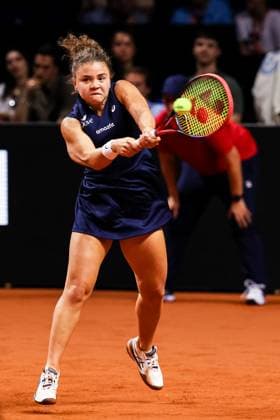 Im Bild Jasmine Paolini Coco Gauff USA vs Jasmine Paolini ITA GER, Porsche Tennis Grand Prix GP Stuttgart 2025, WTA500, 19.04.2025 GER, Porsche Tennis Grand Prix GP Stuttgart 2025, WTA500, 19.04.2025 Stuttgart Copyright: xEibner-Pressefoto RogerxBuerkex EP