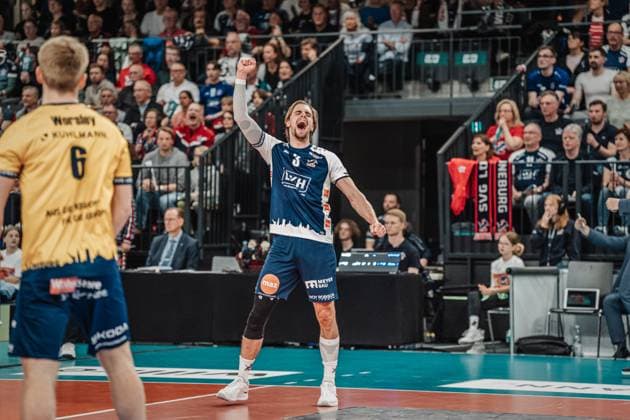Volleyball Herren Saison 2024 2025 1. Volleyball Bundesliga Männer Halbfinale SVG Lüneburg vs. VfB Friedrichshafen 19.04.2025 Michael Patrick Wright ( 3, SVG Lüneburg) jubelt Lüneburg LKH Arena Niedersachsen Deutschland