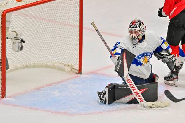Goalkeeper Emilia Kyrkko of Finland gives up a goal during the Ice hockey, Eishockey IIHF WomenÂ s World Championship, WM, Weltmeisterschaft semifinal match Canada vs Finland, Ceske Budejovice, Czech Republic, April 19, 2025. (CTKxPhoto VaclavxPancer) CTKPhotoP2025041905747  CTKPhotoP2025041905747