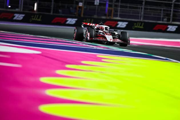 F1 - SAUDI ARABIAN GRAND PRIX 2025 31 OCON Esteban (fra), Haas F1 Team VF-25 Ferrari, action during the Formula 1 STC Saudi Arabian Grand Prix 2025, 5th round of the 2025 FIA Formula One World Championship, WM, Weltmeisterschaft from April 18 to 20, 2025 on the Jeddah Corniche Circuit, in Jeddah, Saudi Arabia - JeddahSaudi Arabia  Copyright: xFLORENTxGOODENx