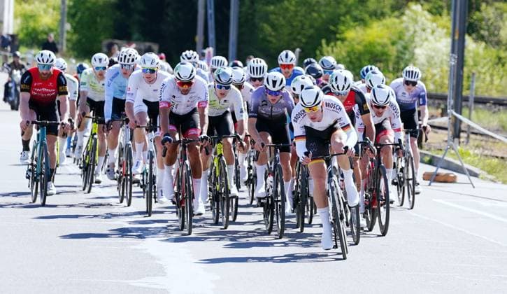 19.04.2025 44.GP Osterhas 2025. Herren Bild : Dario Rapps Deutscher Kriterium Meister Team RSC Auto Brosch Kempten Aktion Peleton Fahrerfeld