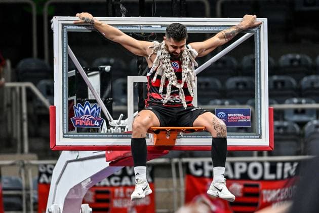 Sport Themen der Woche KW16 Flamengo x Boca Junior RIO DE JANEIRO, RJ - 19.04.2025: FLAMENGO X BOCA JUNIOR - Balbi therefore celebrates the net during Flamengo x Boca Junior for the Final Four of the Basketball Champions League Americas 2024 25 held at Maracanazinho, on Saturday night (19), in Rio de Janeiro, RJ. (Photo: Celso Pupo Fotoarena) x2724305x  CelsoxPupo