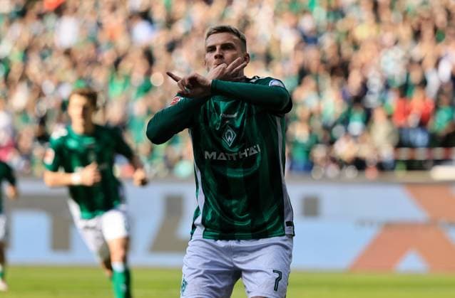 GER, 1.FBL SV Werder Bremen vs.VfL Bochum 19.04.2025, wohninvest Weserstadion, Bremen, GER, 1.FBL SV Werder Bremen vs.VfL Bochum im Bild picture shows Kein Tor. Abseits. Jubel Marvin Ducksch (Werder Bremen 07)