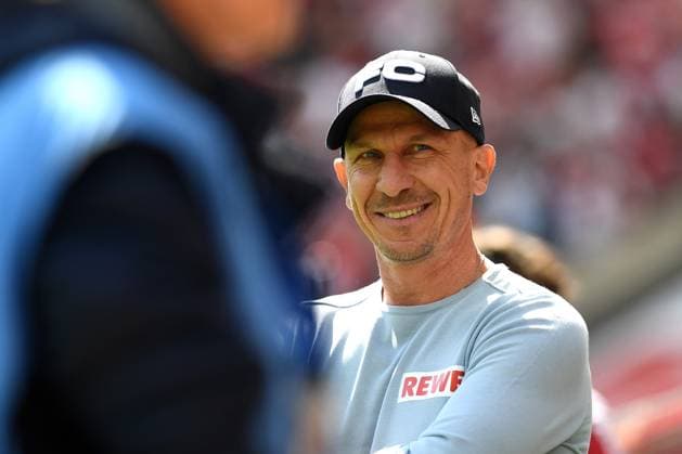 Trainer Gerhard Struber (1. FC Koeln) laechelt waehrend des Spiels der 2. Bundesliga zwischen 1. FC Köln und Preußen Münster im RheinEnergieStadion am 20. April 2025 in Köln, Deutschland. (Foto von Ralf Treese DeFodi Images) +++ Trainer Gerhard Struber (1. FC Koeln) smiles during the 2. Bundesliga match between 1. FC Köln and Preußen Münster at RheinEnergieStadion on April 20, 2025 in Cologne, Germany. (Photo by Ralf Treese DeFodi Images) DFB DFL REGULATIONS PROHIBIT ANY USE OF PHOTOGRAPHS AS IMAGE SEQUENCES AND OR QUASI-VIDEO. (Photo by Ralf Treese DeFodi Images)