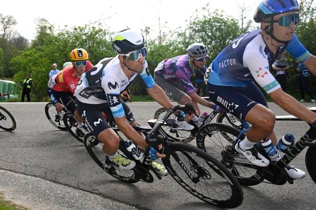 Amstel Gold Race 2025 cycling race VALKENBURG, THE NETHERLANDS - APRIL 20 : rider of Movistar Team during the Men Elite UCI World Tour 59th Amstel Gold Race cycling race with start in Maastricht and finish in Valkenburg (255,9 km) on April 20, 2025 in Valkenburg, The Netherlands, 20 04 2025 ( Motordriver Kenny Verfaillie & Valkenburg The Netherlands  Copyright: xNicoxVereeckenx