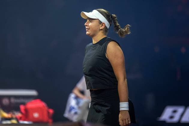Jelena Ostapenko (LAT). xettx, Deutschland, Stuttgart, 20.04.2025, Tennis, Porsche Tennis Grand Prix, 2025, Halbfinale, E.Alexandrova - J.Ostapenko, Porsche Arena Foto: A2 Bildagentur Peter Hartenfelser
