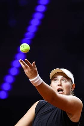 Im Bild Jelena Ostapenko Halbfinale Ekaterina Alexandrova vs Jelena Ostapenko LAT GER, Porsche Tennis Grand Prix GP Stuttgart 2025, WTA500, 20.04.2025 GER, Porsche Tennis Grand Prix GP Stuttgart 2025, WTA500, 20.04.2025 Stuttgart Copyright: xEibner-Pressefoto RogerxBuerkex EP