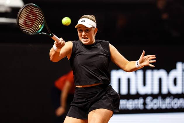 Im Bild Jelena Ostapenko Halbfinale Ekaterina Alexandrova vs Jelena Ostapenko LAT GER, Porsche Tennis Grand Prix GP Stuttgart 2025, WTA500, 20.04.2025 GER, Porsche Tennis Grand Prix GP Stuttgart 2025, WTA500, 20.04.2025 Stuttgart Copyright: xEibner-Pressefoto RogerxBuerkex EP