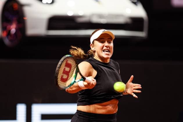 Im Bild Jelena Ostapenko Halbfinale Ekaterina Alexandrova vs Jelena Ostapenko LAT GER, Porsche Tennis Grand Prix GP Stuttgart 2025, WTA500, 20.04.2025 GER, Porsche Tennis Grand Prix GP Stuttgart 2025, WTA500, 20.04.2025 Stuttgart Copyright: xEibner-Pressefoto RogerxBuerkex EP