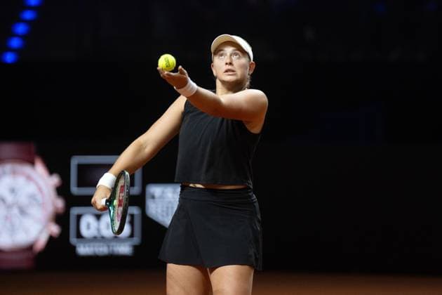 Jelena Ostapenko (LAT). xettx, Deutschland, Stuttgart, 20.04.2025, Tennis, Porsche Tennis Grand Prix, 2025, Halbfinale, E.Alexandrova - J.Ostapenko, Porsche Arena Foto: A2 Bildagentur Peter Hartenfelser