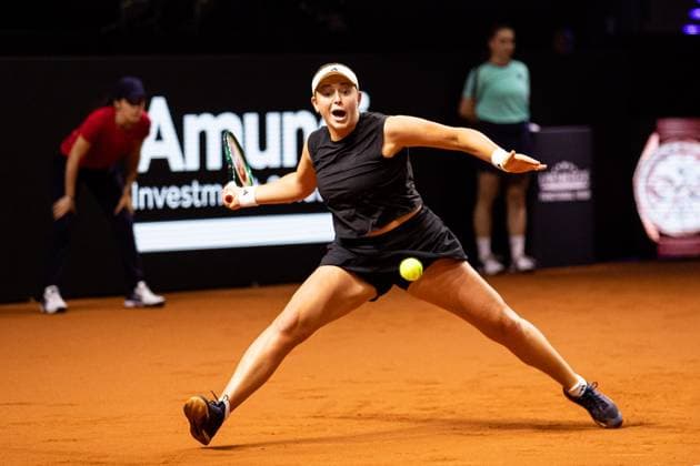 Im Bild Jelena Ostapenko Halbfinale Ekaterina Alexandrova vs Jelena Ostapenko LAT GER, Porsche Tennis Grand Prix GP Stuttgart 2025, WTA500, 20.04.2025 GER, Porsche Tennis Grand Prix GP Stuttgart 2025, WTA500, 20.04.2025 Stuttgart Copyright: xEibner-Pressefoto RogerxBuerkex EP