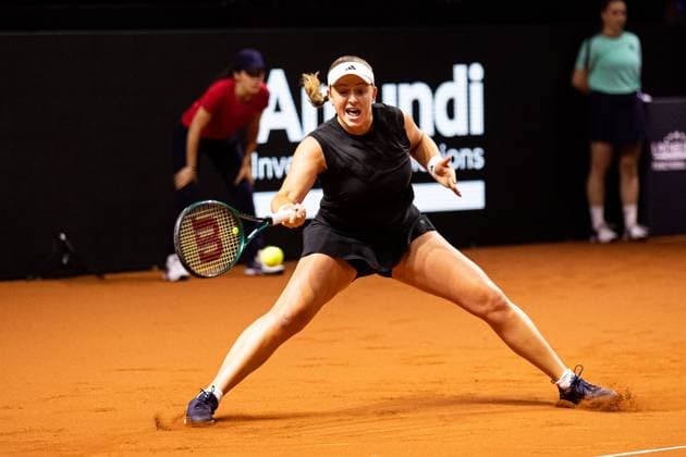 Im Bild Jelena Ostapenko Halbfinale Ekaterina Alexandrova vs Jelena Ostapenko LAT GER, Porsche Tennis Grand Prix GP Stuttgart 2025, WTA500, 20.04.2025 GER, Porsche Tennis Grand Prix GP Stuttgart 2025, WTA500, 20.04.2025 Stuttgart Copyright: xEibner-Pressefoto RogerxBuerkex EP