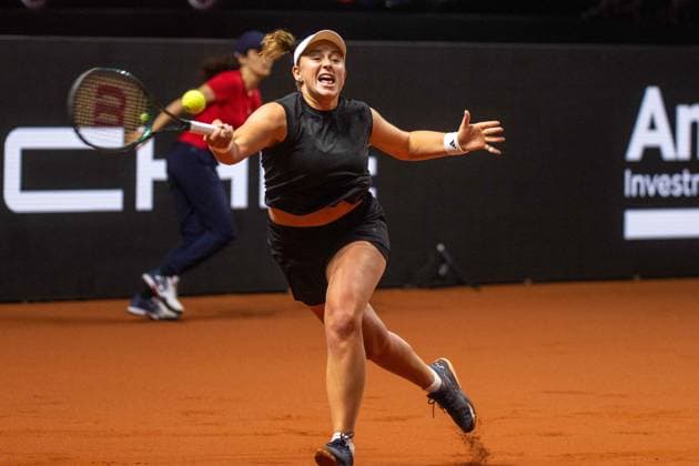 Jelena Ostapenko (LAT). xettx, Deutschland, Stuttgart, 20.04.2025, Tennis, Porsche Tennis Grand Prix, 2025, Halbfinale, E.Alexandrova - J.Ostapenko, Porsche Arena Foto: A2 Bildagentur Peter Hartenfelser