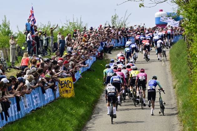 The peloton pictured in action during the men elite Amstel Gold Race one day cycling race, 255,9 km from Maastricht to Valkenburg, The Netherlands, Sunday 20 April 2025. DIRKxWAEM  x121309855x