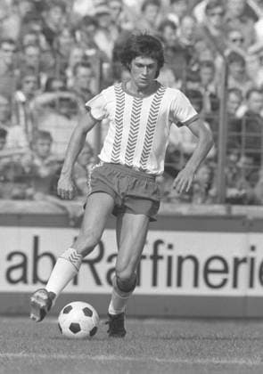 ARCHIVFOTO: Werner Lorant ist im Alter von 76 Jahren gestorben SN250873_01LorantSP.jpg Werner LORANT, Deutschland, Fussball Bundesliga, RW Essen-Fortuna Koeln (0:2), Einzelaktion, Ganzaufnahme, Hf. a