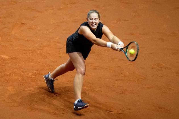 Jelena Ostapenko (LAT). xettx, Deutschland, Stuttgart, 20.04.2025, Tennis, Porsche Tennis Grand Prix, 2025, Halbfinale, E.Alexandrova - J.Ostapenko, Porsche Arena Foto: A2 Bildagentur Peter Hartenfelser