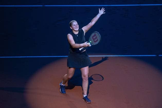 Jubel und Freude bei Jelena Ostapenko (LAT) nach Ihrem zwei Satzsieg gegen Ekaterina Alexandrova. xettx, Deutschland, Stuttgart, 20.04.2025, Tennis, Porsche Tennis Grand Prix, 2025, Halbfinale, E.Alexandrova - J.Ostapenko, Porsche Arena Foto: A2 Bildagentur Peter Hartenfelser