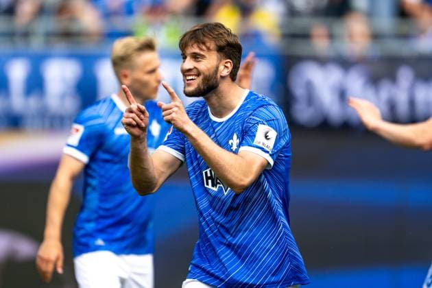 Killian Corredor (SV Darmstadt 98, 34) bejubelt das Tor zum 2:1, GER, SV Darmstadt 98 vs. Hannover 96, 2. Bundesliga, Fussball, 30. Spieltag, Saison 2024 2025, 20.04.2025. DFL REGULATIONS PROHIBIT ANY USE OF PHOTOGRAPHS as IMAGE SEQUENCES and or QUASI-VIDEO. GER, SV Darmstadt 98 vs. Hannover 96, 2. Bundesliga, Fussball, 30. Spieltag, Saison 2024 2025, 20.04.2025. Darmstadt