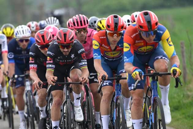 Amstel Gold Race 2025 cycling race VALKENBURG, THE NETHERLANDS - APRIL 20 : Alaphilippe Julian (FRA) of Tudor Pro Cycling Team during the Men Elite UCI World Tour 59th Amstel Gold Race cycling race with start in Maastricht and finish in Valkenburg (255,9 km) on April 20, 2025 in Valkenburg, The Netherlands, 20 04 2025 ( Motordriver Kenny Verfaillie & Valkenburg The Netherlands  Copyright: xNicoxVereeckenx