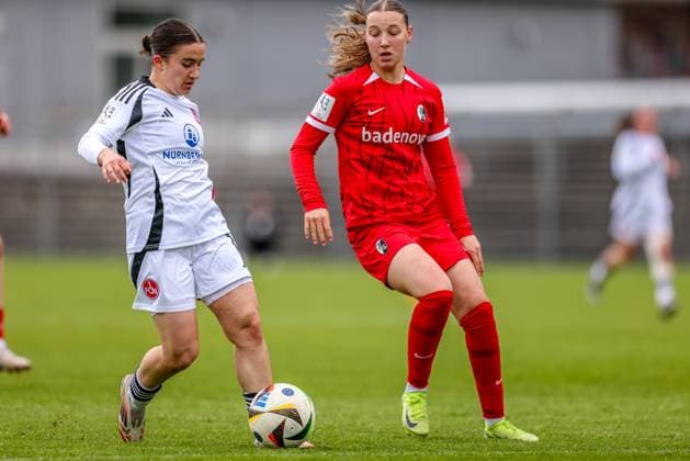 GER, Freiburg, SC Freiburg II vs FC Nürnberg, 2. Frauen Bundesliga, Fussball, DFB, Spielzeit 2024 2025, Möslestadion, 22. Spieltag, im Bild v.l.: Marina Scholz (FC Nürnberg 7), Zoe Schick (SC Freiburg II 8) DFB DFL REGULATIONS PROHIBIT ANY USE OF PHOTOGRAPHS AS IMAGE SEQUENCES AND OR QUASI-VIDEO, 20.04.2025, Copyright: HMBxMedia HendrikxHamelau