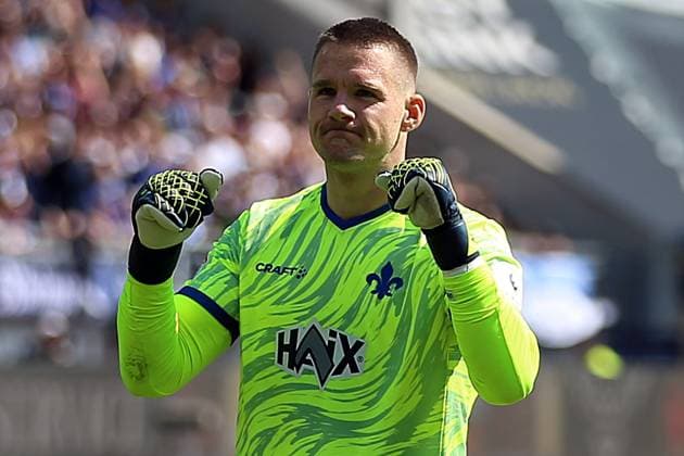 20.04.2025, xrekx, Fussball 2.Bundesliga, SV Darmstadt 98 - Hannover 96 v.l. Marcel Schuhen (SV Darmstadt 98) bejubelt den Sieg (DFL DFB REGULATIONS PROHIBIT ANY USE OF PHOTOGRAPHS as IMAGE SEQUENCES and or QUASI-VIDEO) Darmstadt