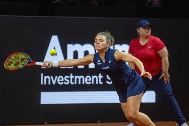 Jasmin Paolini (ITA). xettx, Deutschland, Stuttgart, 20.04.2025, Tennis, Porsche Tennis Grand Prix, 2025, Halbfinale, A.Sabalenka - J.Paolini (ITA), Porsche Arena Foto: A2 Bildagentur Peter Hartenfelser