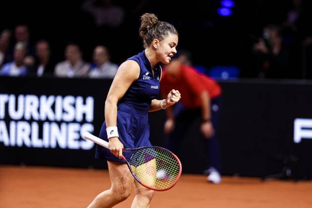 Im Bild Jasmine Paolini ITA Halbfinale Aryna Sabalenka vs Jasmine Paolini ITA GER, Porsche Tennis Grand Prix GP Stuttgart 2025, WTA500, 20.04.2025 GER, Porsche Tennis Grand Prix GP Stuttgart 2025, WTA500, 20.04.2025 Stuttgart Copyright: xEibner-Pressefoto RogerxBuerkex EP